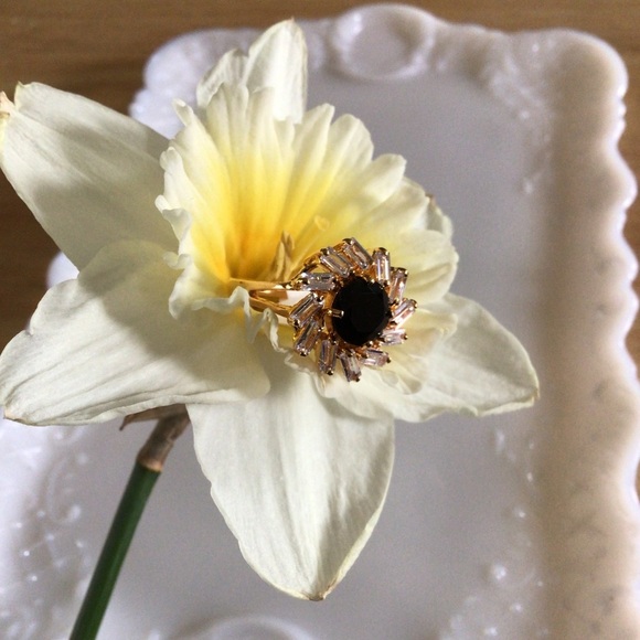 Sparkling Cubic Zirconia and Black Onyx Gold Fashion Ring - Size 10 - Picture 7 of 7